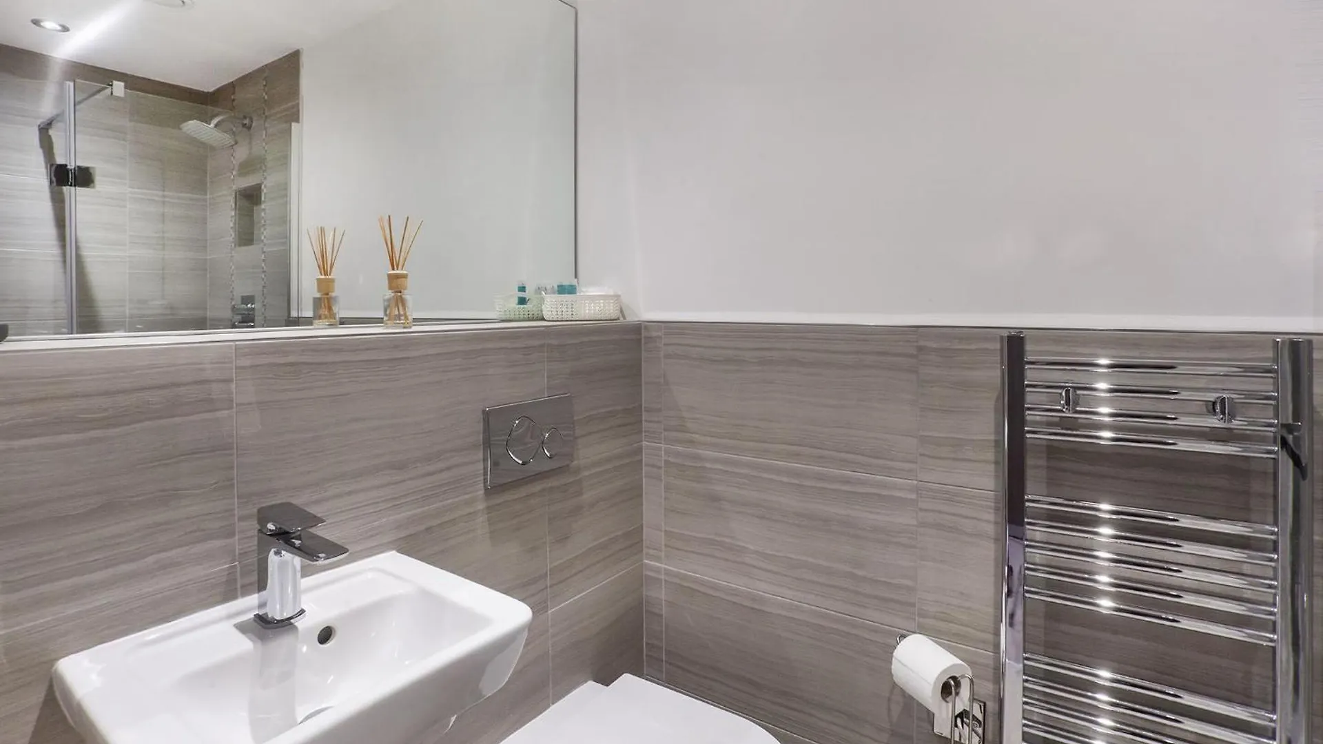 58 Cocoa Suites Riverside Studio With Parking York