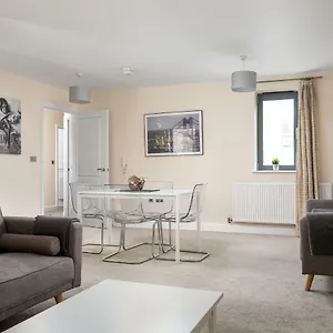 https://imperial-court-cheltenham.tophotelsbath.com